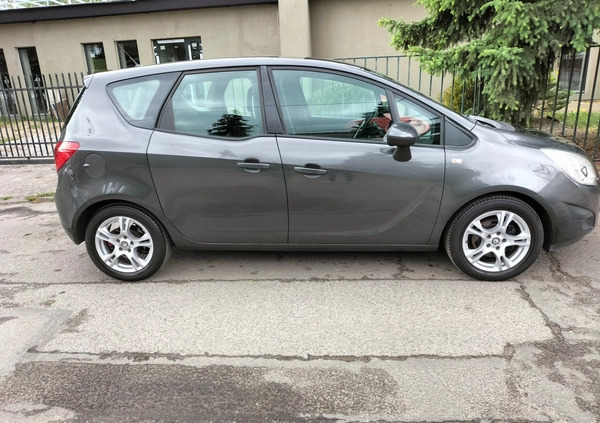 Opel Meriva cena 15900 przebieg: 217000, rok produkcji 2010 z Sieradz małe 79